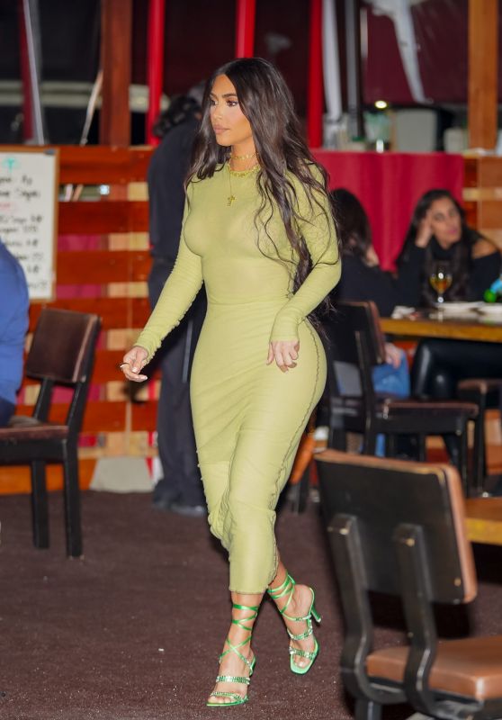Kim Kardashian, Kourtney Kardashian, Jen Atkin, Stephanie Shepherd, La La Anthony, Jennifer Meyer and Maeve Reill - Ladies night in Beverly Hills 02/24/2021