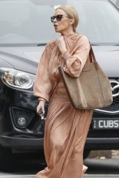 Kylie Minogue in a Flowing Peach Coloured Dress 02/12/2021