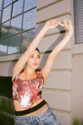 Luna Blaise - Numéro Netherlands February 2021