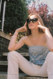 Phoebe Dynevor - Vogue Australia December 2020