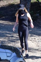 Reese Witherspoon - Hiking in Los Angeles 02/17/2021