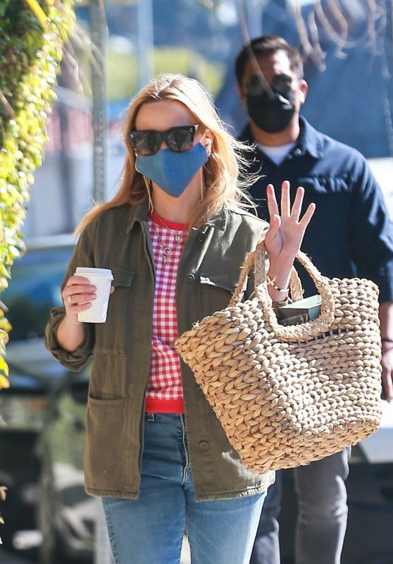 Reese Witherspoon - Out in Brentwood 02/05/2021
