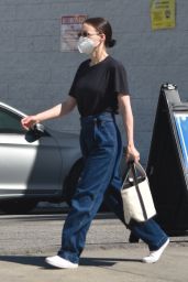 Rooney Mara - Shopping in Studio City 02/24/2021