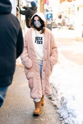Selena Gomez - "Only Murders in The Building" Filming Set in NYC 02/20/2021