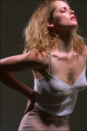 Sienna Guillory - Photoshoot 2003