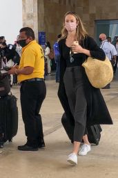 Stacy Keibler - Arriving in Cancun 02/17/2021