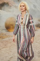 Amber Valletta – Vogue Magazine UK April 2021 Issue