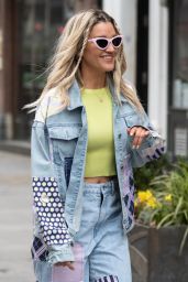 Ashley Roberts Street Style 03/03/2021