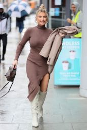 Billie Faiers - Out in London 03/10/2021