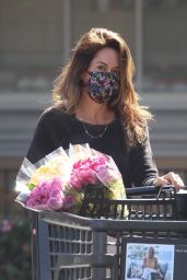 Brooke Burke - Makes a Flower Purchase at Ralphs in Malibu 03/05/2021