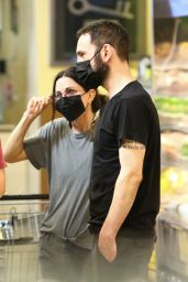 Courteney Cox and Johnny McDaid - Grocery Shopping in Malibu 03/27/2021