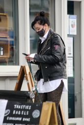Daisy Lowe - Out in Primrose Hill. London 03/25/2021