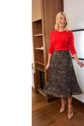 Holly Willoughby 03/20/2021