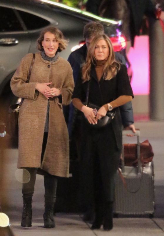 Jennifer Aniston and Reese Witherspoon - "The Morning Show" Filming Set in LA 03/10/2021