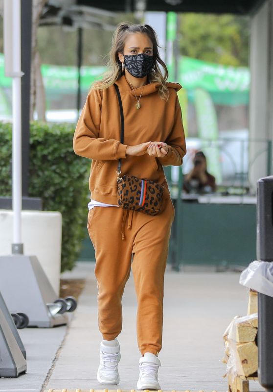 Jessica Alba in Comfy Outfit - Beverly Hills 03/07/2021