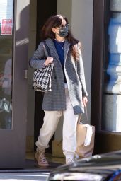 Katie Holmes Street Style - Shopping in NYC 03/15/2021