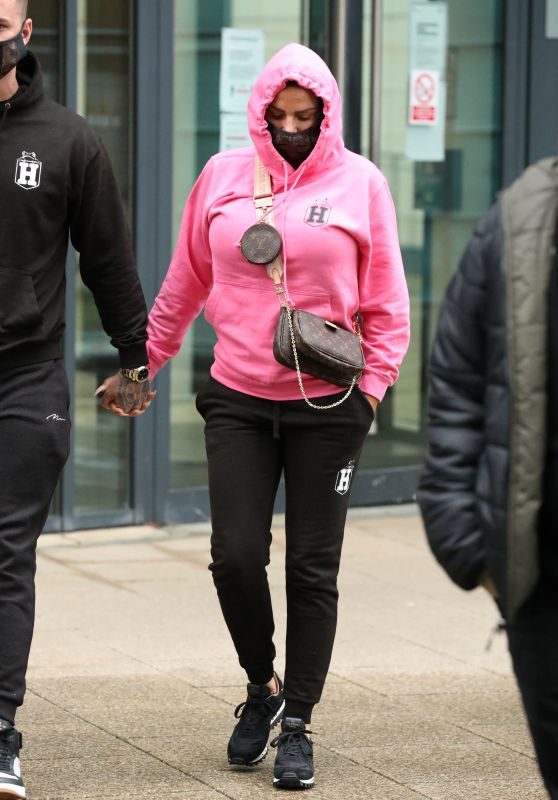 Katie Price - Out in Leeds Dock 03/10/2021