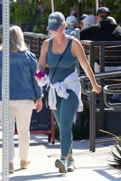 Katy Perry - Shopping in Santa Barbara 03/29/2021