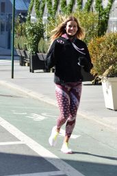 Kelly Bensimon - Out on a Jog in NY 03/07/2021