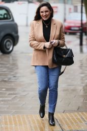 Kelly Brook in a Smart Blazer and Blue Jeans 03/03/2021