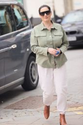 Kelly Brook Looks Stylish in White Denim and Green Top 03/19/2021