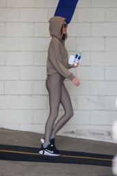 Kendall Jenner - Leaving a Gym in Beverly Hills 03/03/2021
