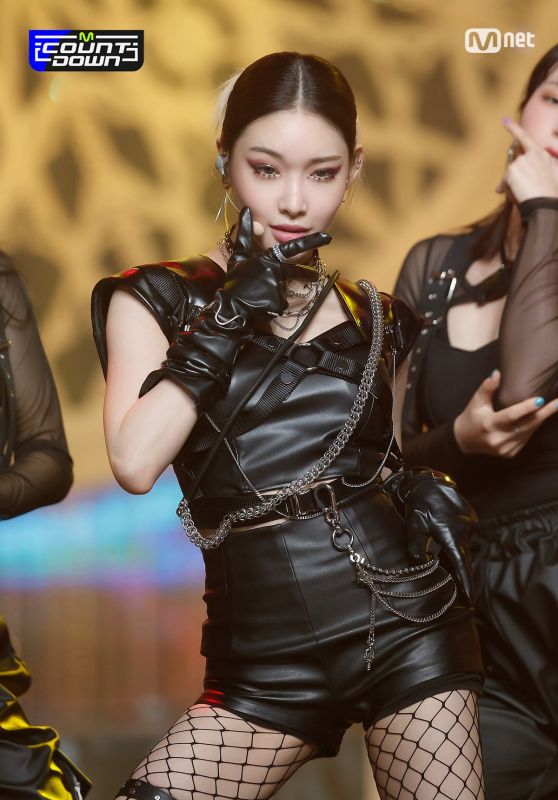 Kim Chung Ha - Performing "Bicycle" at M Countdown Stage