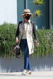 Laeticia Hallyday Street Style - Shopping in Beverly Hills 03/12/2021