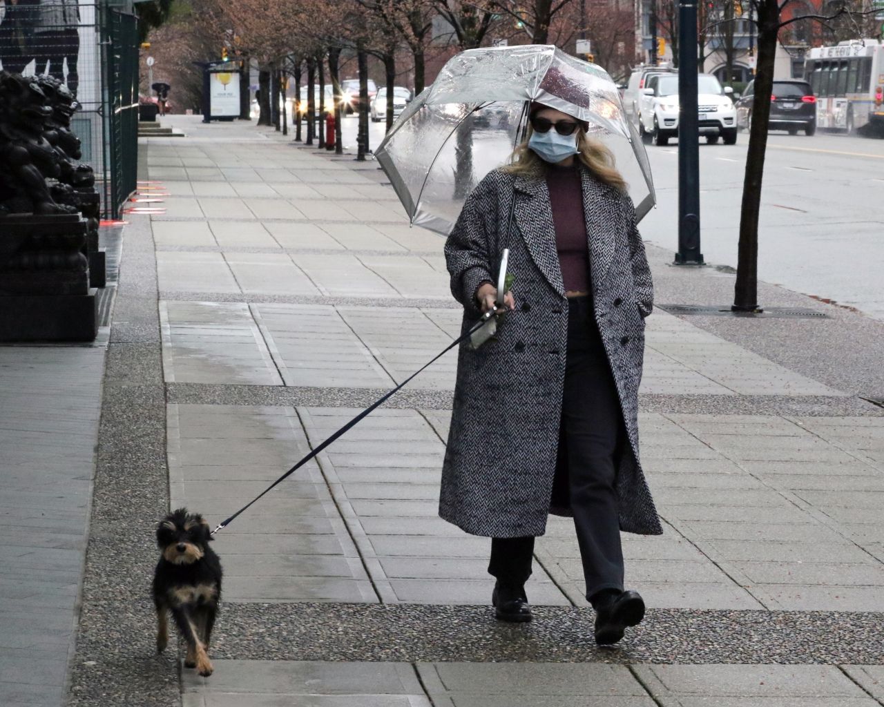 Lili Reinhart - Walking Her Dog in Vancouver 03/21/2021 • CelebMafia