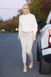 Lindsey Vonn in Monochrome Look - Beverly Hills 03/07/2021