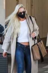 Lindsey Vonn in Travel Outfit - Los Angeles 03/29/2021