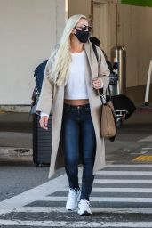 Lindsey Vonn in Travel Outfit - Los Angeles 03/29/2021
