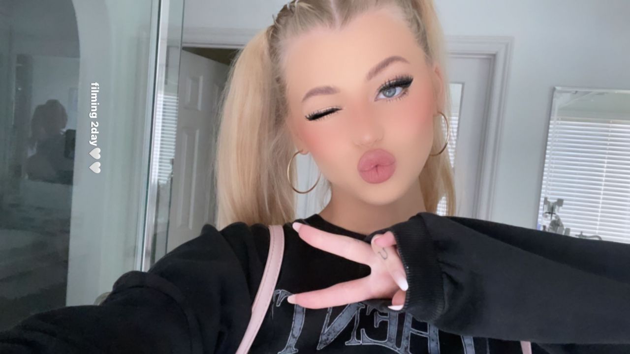 Loren Gray 03 31 2021 • Celebmafia