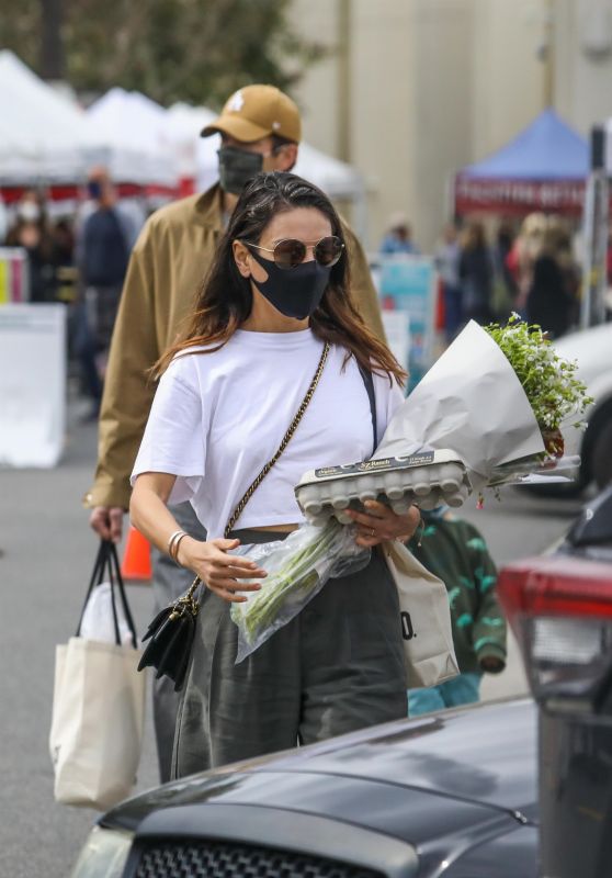 Mila Kunis at the Farmers Market in LA 03/07/2021