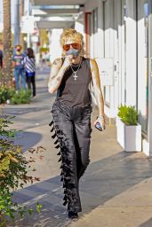 Miley Cyrus - Out in Beverly Hills 03/30/2021