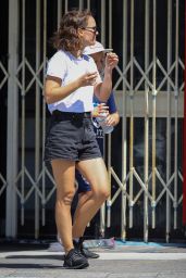 Natalie Portman – Out in Sydney 02/28/2021 (more photos)