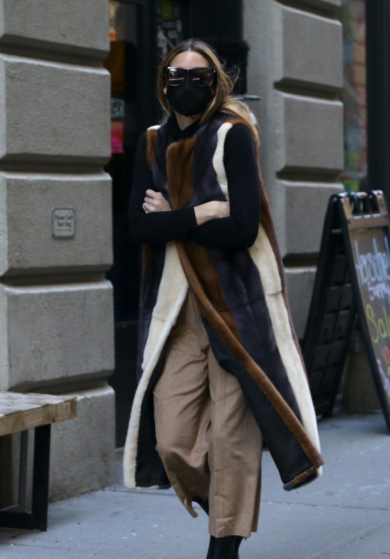 Olivia Palermo - Out in Brooklyn 03/03/2021