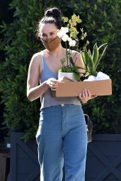Rumer Willis - Shopping for Fresh Flowers in LA 03/05/2021