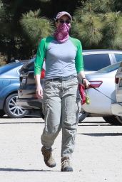 Sarah Silverman - Hike in Los Feliz 03/22/2021