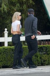 Sarah Snyder at San Vicente Bungalows in West Hollywood 03/16/2021