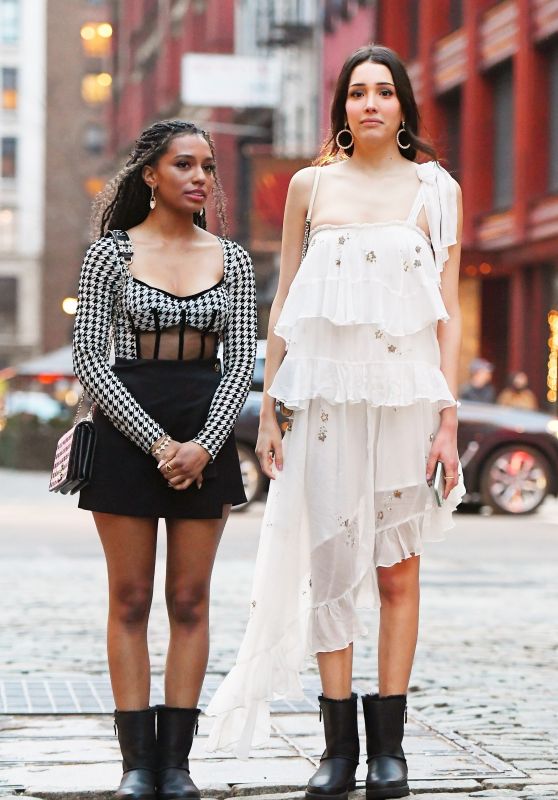 Savannah Lee Smith and Zión Moreno - "Gossip Girl" Filming Set in Soho, New York 03/25/2021