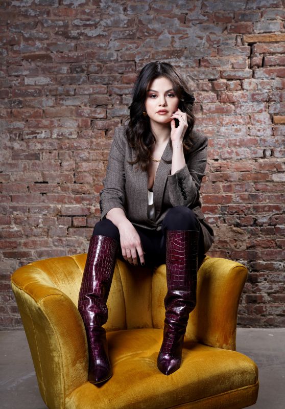 Selena Gomez - Photoshoot for Los Angeles Times March 2021 (+1)