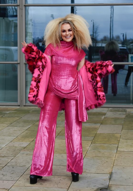 Tallia Storm in Pink - Leaves Saturday Mash Up in Salford 03/13/2021