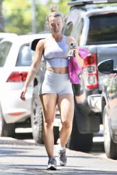 Tammy Hembrow in Workout Outfit - Brisbane 03/02/2021