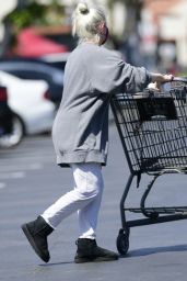 Ariel Winter - Grocery Shopping in LA 04/03/2021