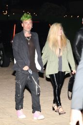 Avril Lavigne - Out in Malibu 04/09/2021