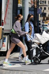 Bella Hadid and Gigi Hadid - Out in New York City 04/08/2021