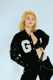 Caylee Cowan - Golden Age Hollywood Vintage Clothing 2021
