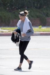 Charlotte McKinney - Out in Los Angeles 04/08/2021