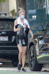 Charlotte McKinney - Out in Los Angeles 04/08/2021